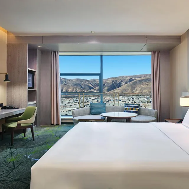 غرفة بريميوم بسرير فردي، Holiday Inn Xining Hot-Spring 3/4