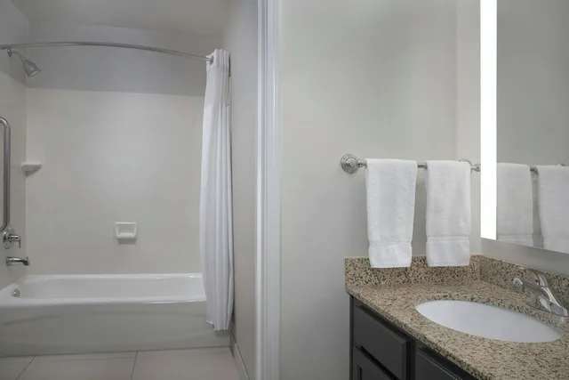 استوديو بسرير كينج مع أريكة، Residence Inn Spokane E Valley 3/5