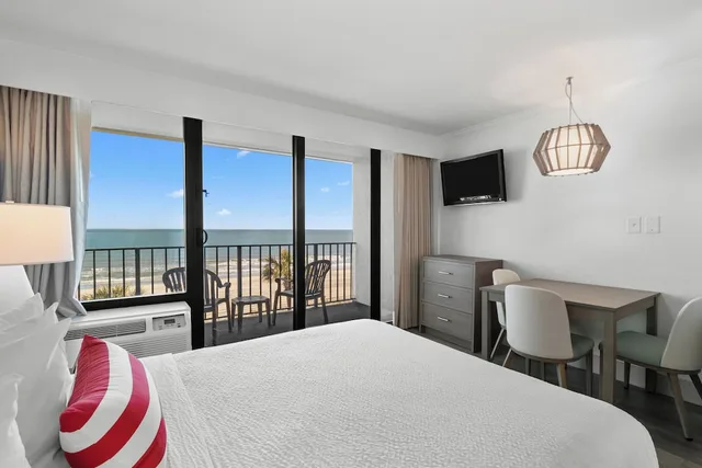 Schooner, Junior Suite, Deluxe, Cabana, 2 Queen Beds, Ocean Front، Compass Cove Resort 5/7