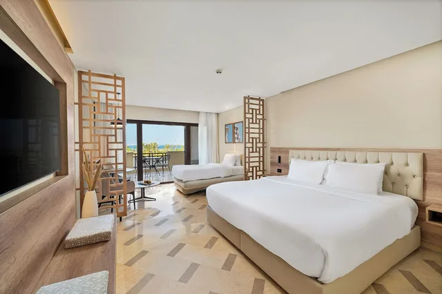 جناح إليت عائلي بسرير كينج، Steigenberger ALDAU Beach Hotel 1/2