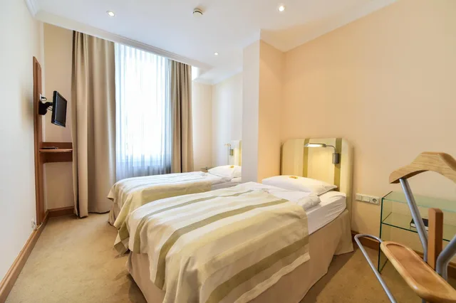 Room, Single, STADT HOTEL Iserlohn 5/6