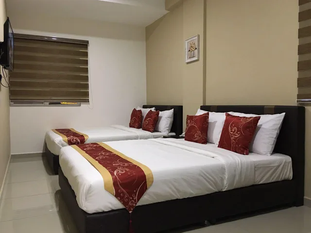 Super, Family, 2 Queen Beds, Global Inn Hotel 1/1