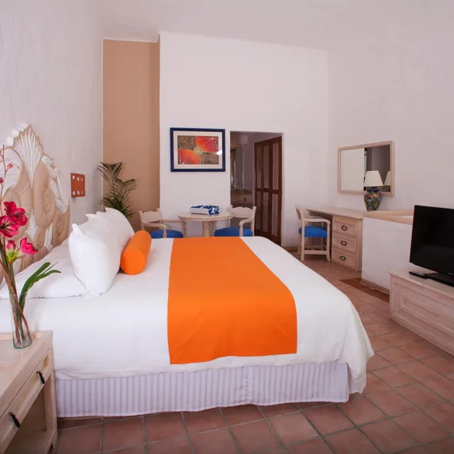 غرفة سوبيريور بسرير كوين، Flamingo Vallarta Hotel & Marina 3/6