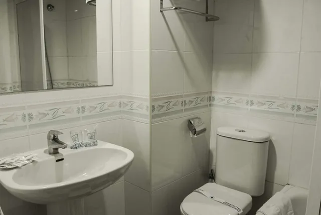 غرفة قياسية ثلاثية، Ronda House Hotel 6/6