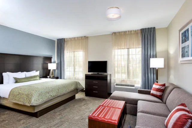 جناح استوديو بسرير كينج، Staybridge Suites College Station 1/4