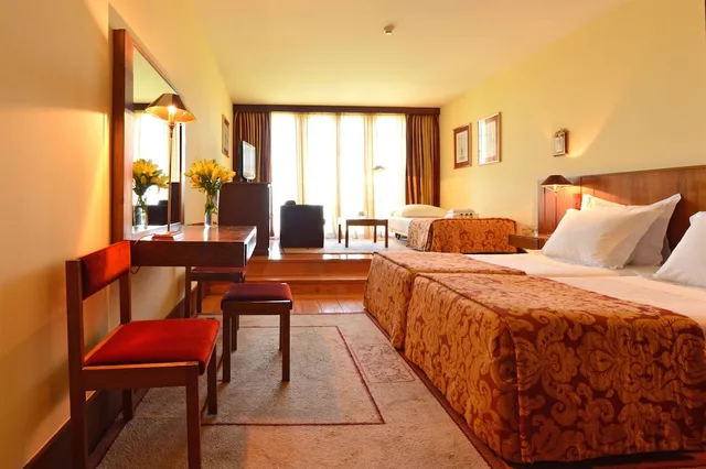 غرفة سوبيريور ثلاثية بسريرين منفصلين، Pousada Mosteiro De Guimaraes - Monument Hotel 3/5
