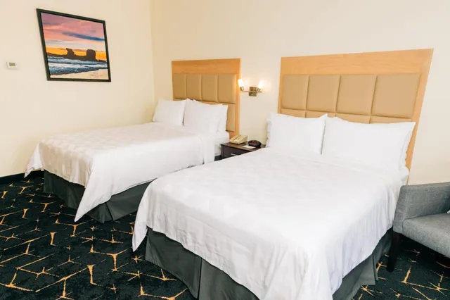غرفة قياسية بسريرين مزدوجين بإطلالة، Holiday Inn San Salvador An Ihg Hotel 2/5