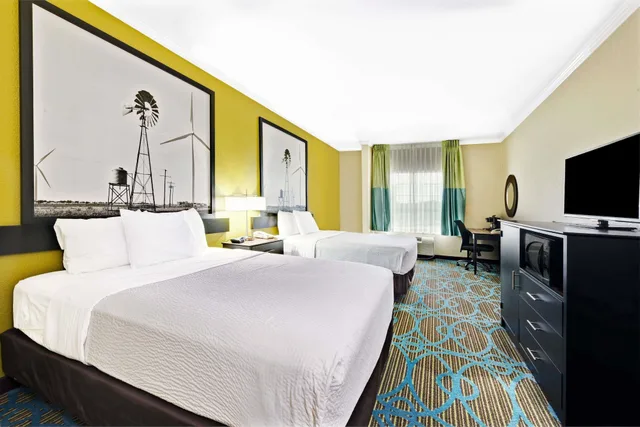 غرفة بسريرين كوين، Super 8 By Wyndham San Antonio/Alamodome Area 3/7