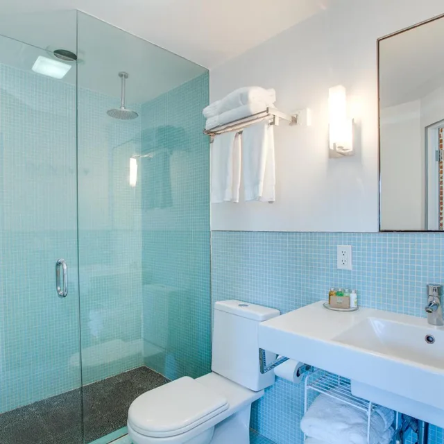 1 Bedroom, Suite, Street View، Venice Breeze Suites 3/3