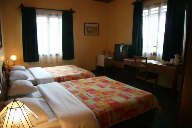 جناح بسرير كينج، Fleur De Lys Hotel 1/10