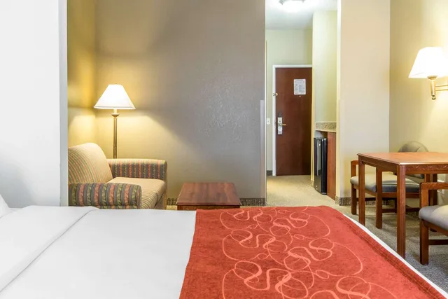 جناح بسريرين كوين، Comfort Suites Owensboro South 3/4