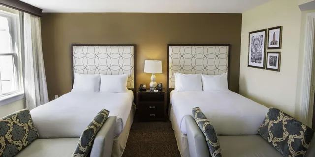 غرفة بسرير كوين بإطلالة على المدينة، Hilton Capitol Rouge Capitol Center 2/3