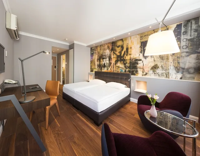Deluxe, Double Bed, Street View، Der Wilhelmshof 2/6