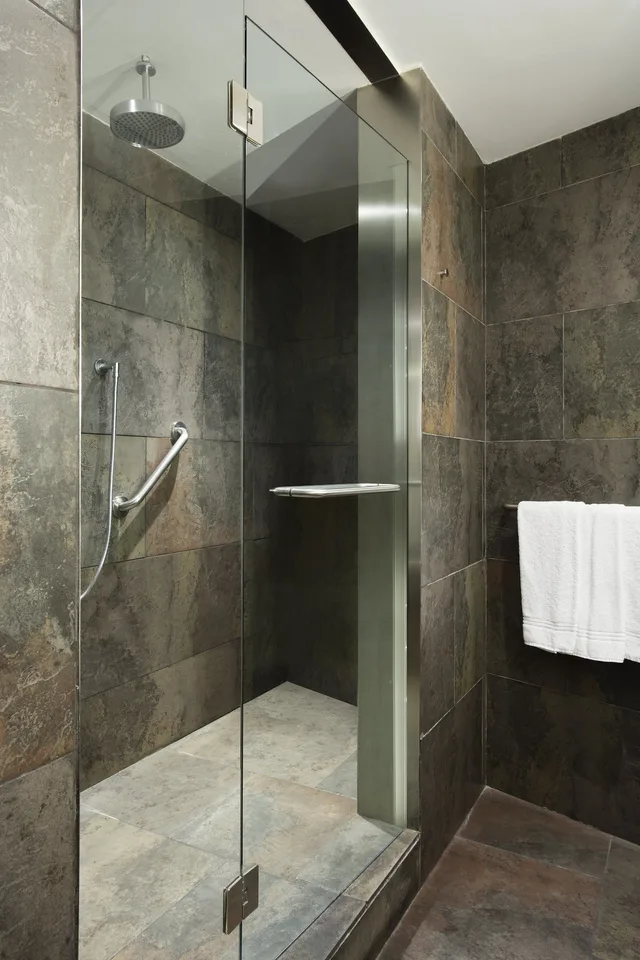 جناح بريستيج بسرير كينج، Le Meridien Barcelona 4/4