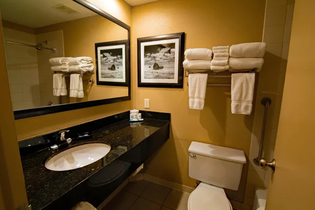 غرفة بسرير كوين، Best Western Plus Heritage Inn 6/10