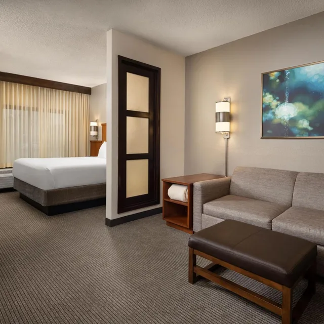 غرفة بسرير كينج مع أريكة، Hyatt Place Columbus/Dublin 3/5