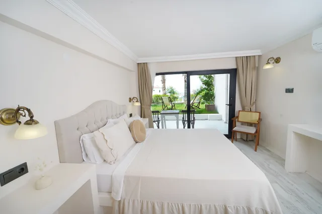 غرفة قياسية بسرير كوين، Cunda Dalyan Otel 1/7