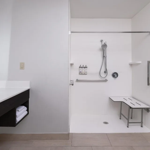 جناح استوديو بسرير كينج لذوي الإعاقة، Holiday Inn Express And Suites Lakeland South 5/5