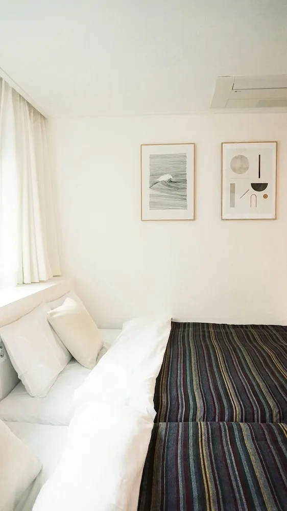 Superior, 1 Double and 1 Single Bed, Philstay Myeongdong Central Hotel 3/4