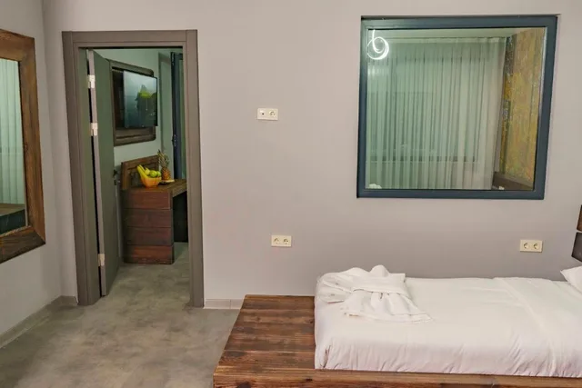غرفة تنفيذية بشرفة، MacarTasi hotel 4/10