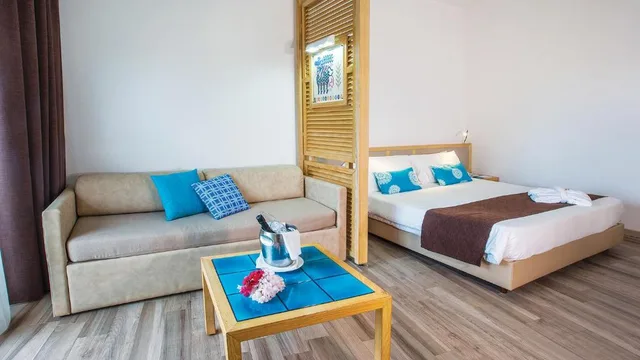 غرفة عائلية، Hotel Baia di Conte 1/1