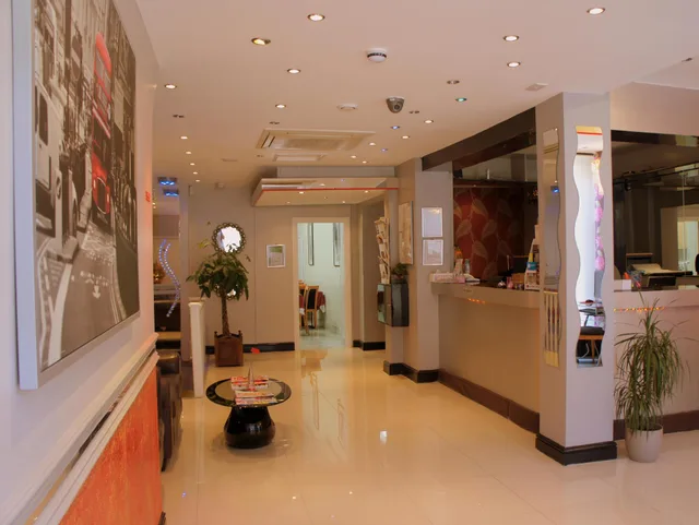غرفة تُحدَّد عند الوصول، Plaza London Hotel 2/2
