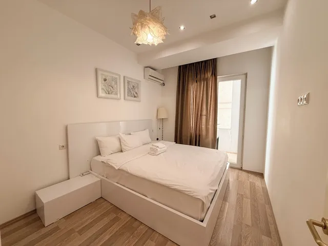Superior, Apartment, King and Queen Bed, 2 Sofa, Balcony, Maxela Apartments 3/10