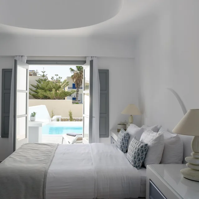 غرفة سوبيريور بسرير كوين مع أريكة بمسبح خاص، Antoperla Luxury Hotel & Spa 2/3