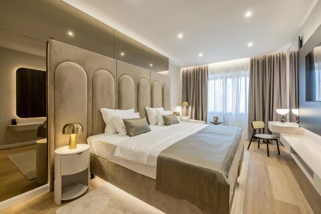 جناح جونيور، Atrium Hotel 2/8