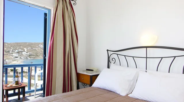 غرفة رباعية بسريرين مزدوجين، Anixi Hotel 2/4