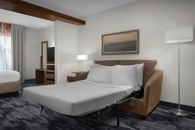 استوديو بسرير كينج مع أريكة، Fairfield Inn Suites Fayetteville North 4/6