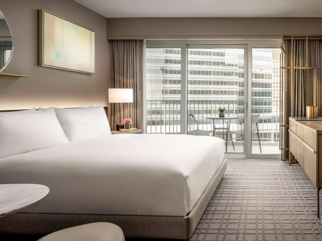 غرفة تنفيذية بسرير كينج، Fairmont Century Plaza Los Angeles 3/5