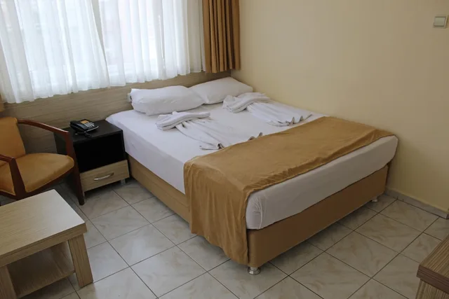 غرفة كلاسيكية بسريرين منفصلين، Kleopatra Bavyera Hotel 1/8