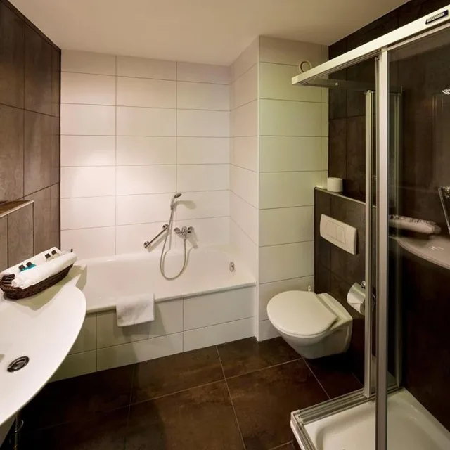 غرفة ثلاثية بسرير فردي، HOTEL MOERS VAN DER VALK 5/8