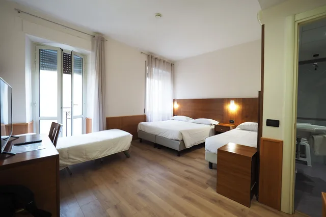 غرفة رباعية بسريرين منفصلين، Osimar Hotel Rome 3/9