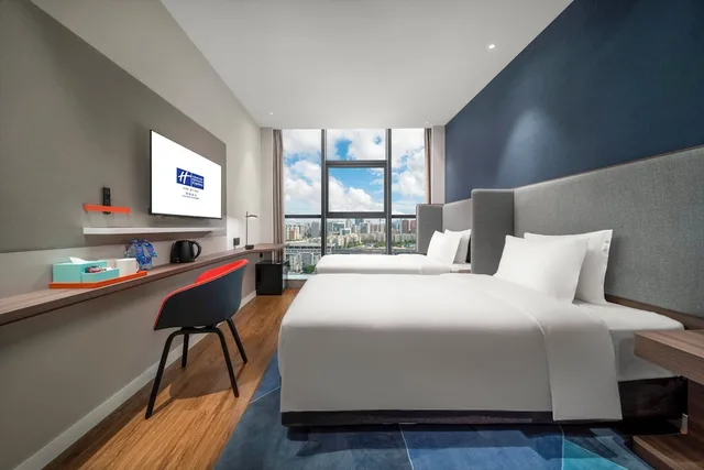 غرفة قياسية بسريرين منفصلين، Holiday Inn Express Zhuhai Gongbei 1/1