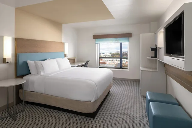 Renovated, Standard, King Bed، EVEN Hotel Rockville Washington DC Area 2/10