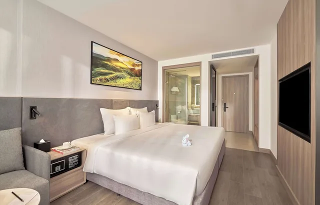 غرفة ديلوكس بسرير كوين بإطلالة على المدينة بشرفة، Adamas Boutique Hotel 3/5
