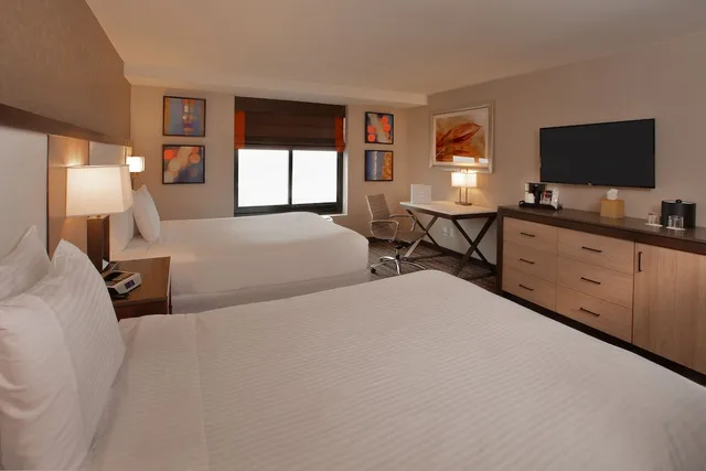 Deluxe, 2 Queen Beds, Blue Chip Tower, Smoking، Blue Chip Casino Hotel And Spa 1/3