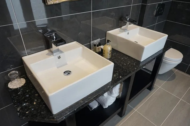 غرفة سوبيريور بسرير كينج، Halvard Hotel 3/6