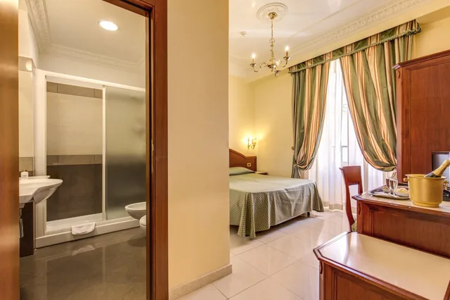 غرفة قياسية ثلاثية، Hotel Contilia 5/5