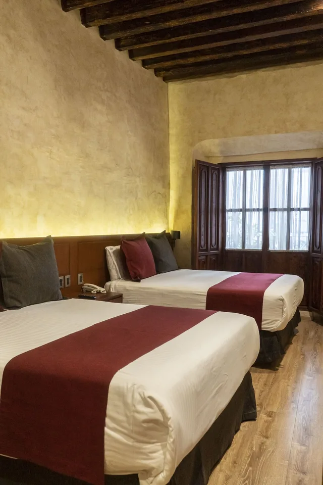 غرفة بريميوم بسريرين كوين، Hotel Madero 1/2