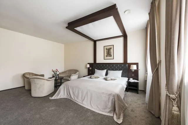 Deluxe, Double Bed, Amberton Cozy Hotel Kaunas 4/6
