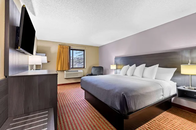 غرفة بسرير كينج، Super 8 By Wyndham Amsterdam 2/4