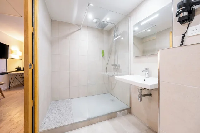 Standard, Triple, 2 Double Beds, 1 Queen and 1 Single Bed, Kitchenette, Best Western Hotel du Chateau Maisons Laffitte 3/3