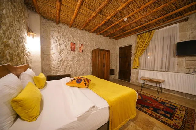 Stone, Double or Twin Bed, Terrace، Nar Cave House & Swimming Pool 1/5