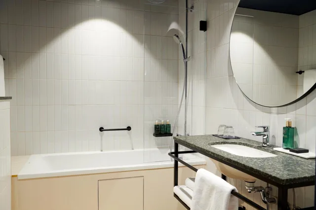 غرفة قياسية بسرير كوين، Solo Sokos Hotel Helsinki 5/5