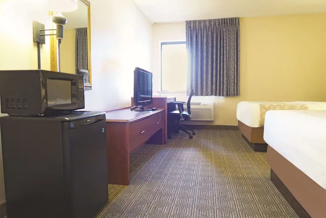جناح ديلوكس تنفيذي بسرير كينج، La Quinta Inn Milwaukee Airport/Oak Creek 6/8
