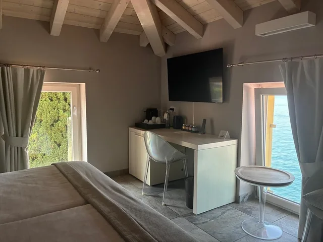 Family Suite, Prestige, Futon Bed, 2 Double Beds, Lake View, Relais Villa Porta 7/9