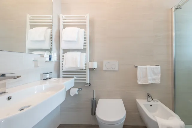 غرفة بسريرين منفصلين، Hesperia Hotel & Residence 2/2